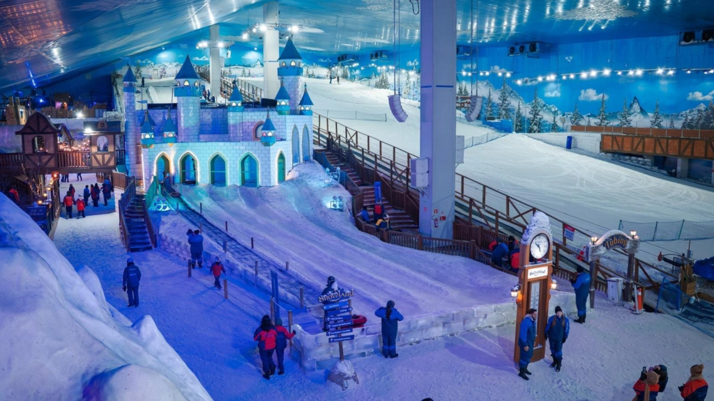 Snowland, parque indoor para conhecer em Gramado em dias de chuva